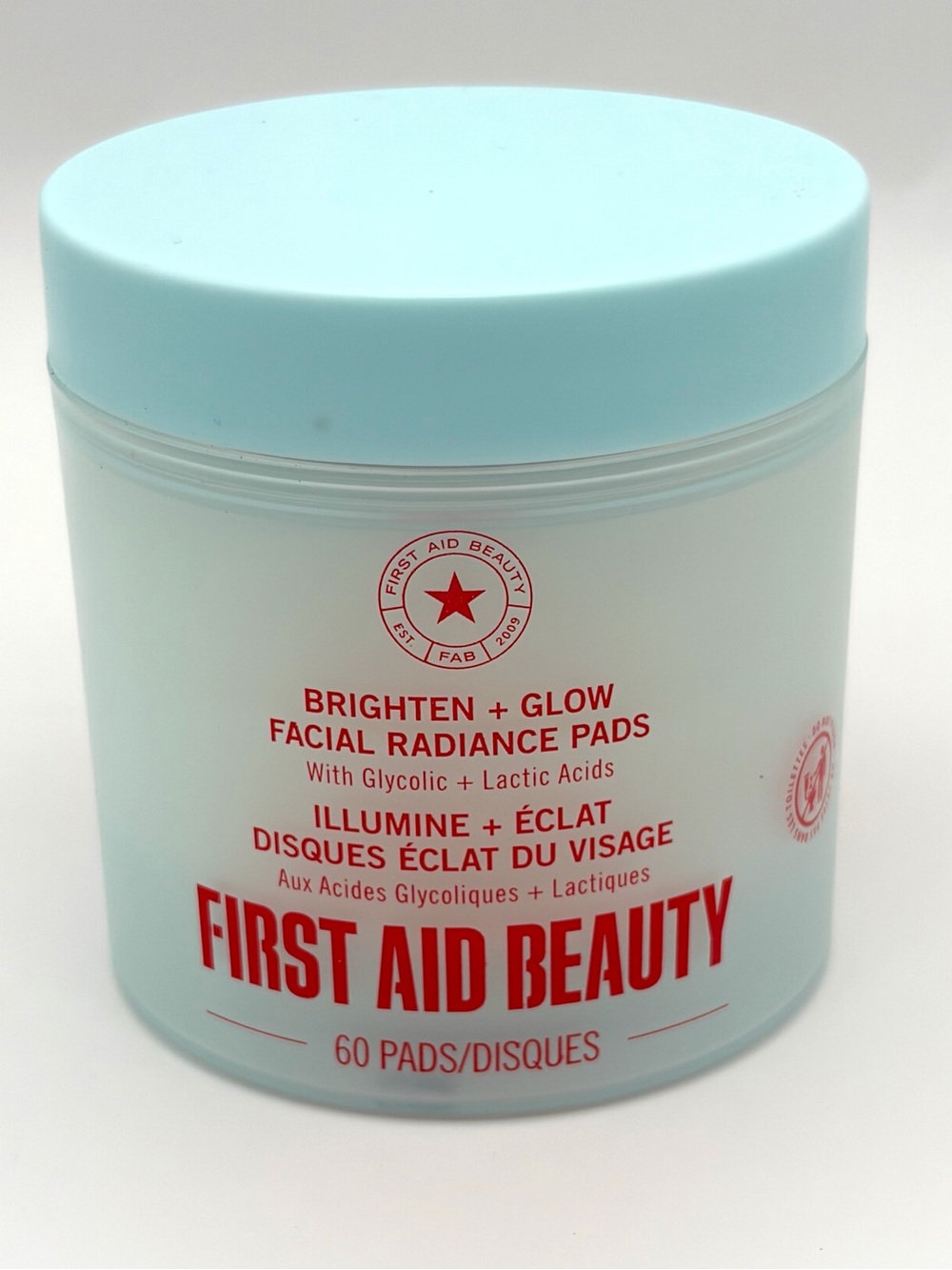 First Aid Beauty Brighten + Glow Radiance Pads Glycolic/Lactic,
60 Pads